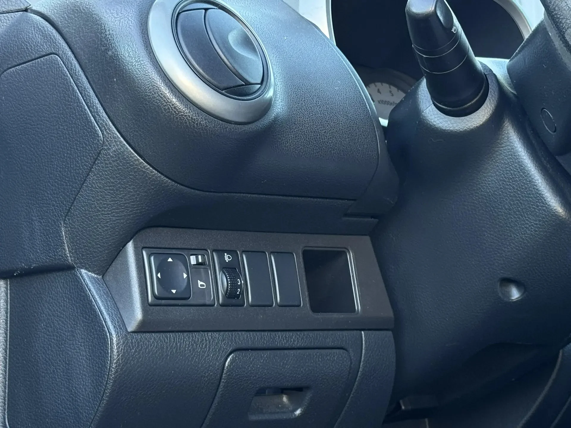 Nissan Note I Рестайлинг - миниатюра 9