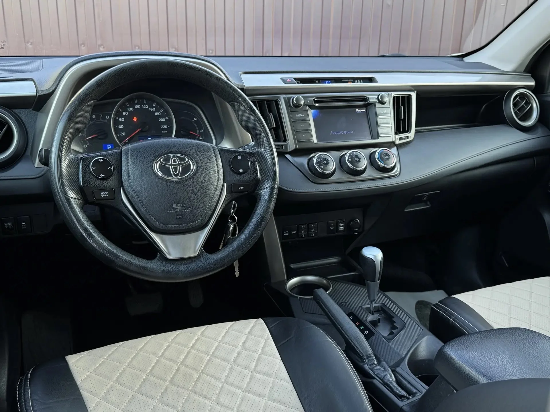 Toyota RAV4 IV (XA40) - миниатюра 6