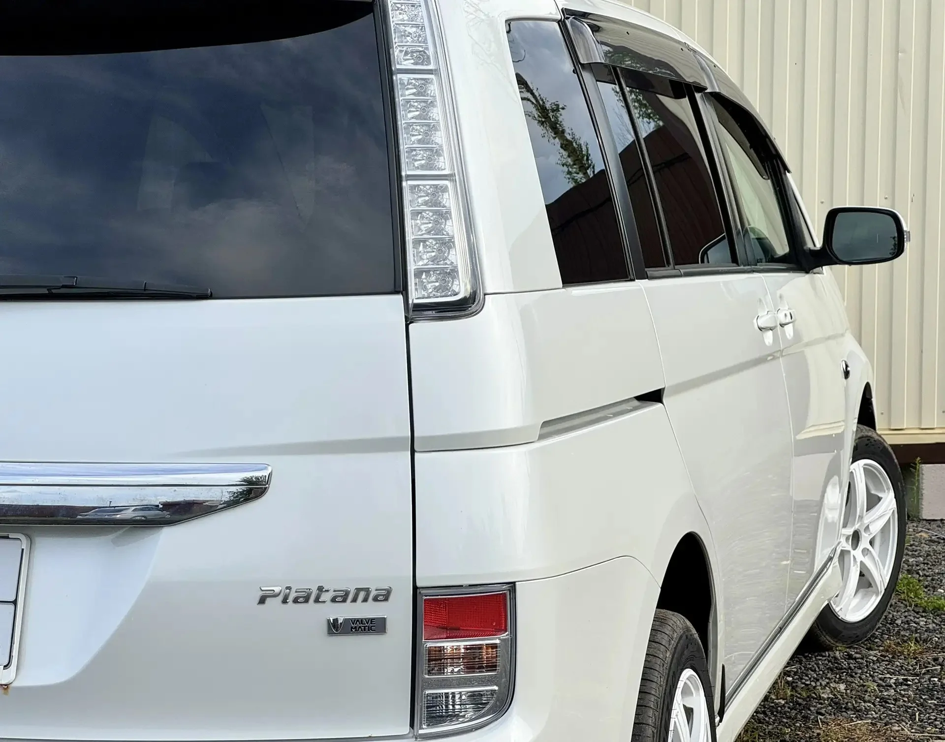 Toyota ISis I Рестайлинг - миниатюра 8