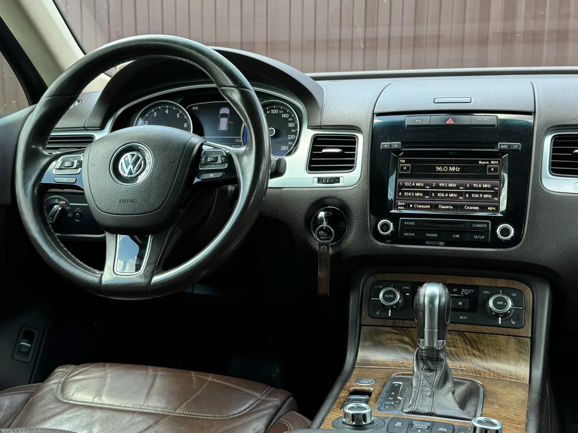 Volkswagen Touareg II - миниатюра 9