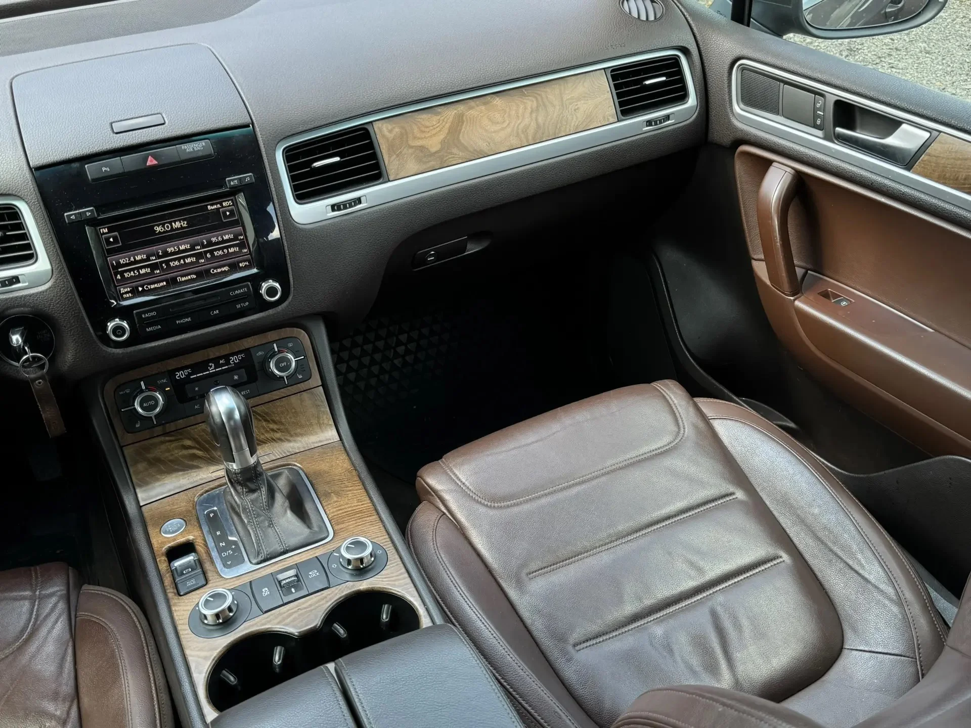 Volkswagen Touareg II - миниатюра 12