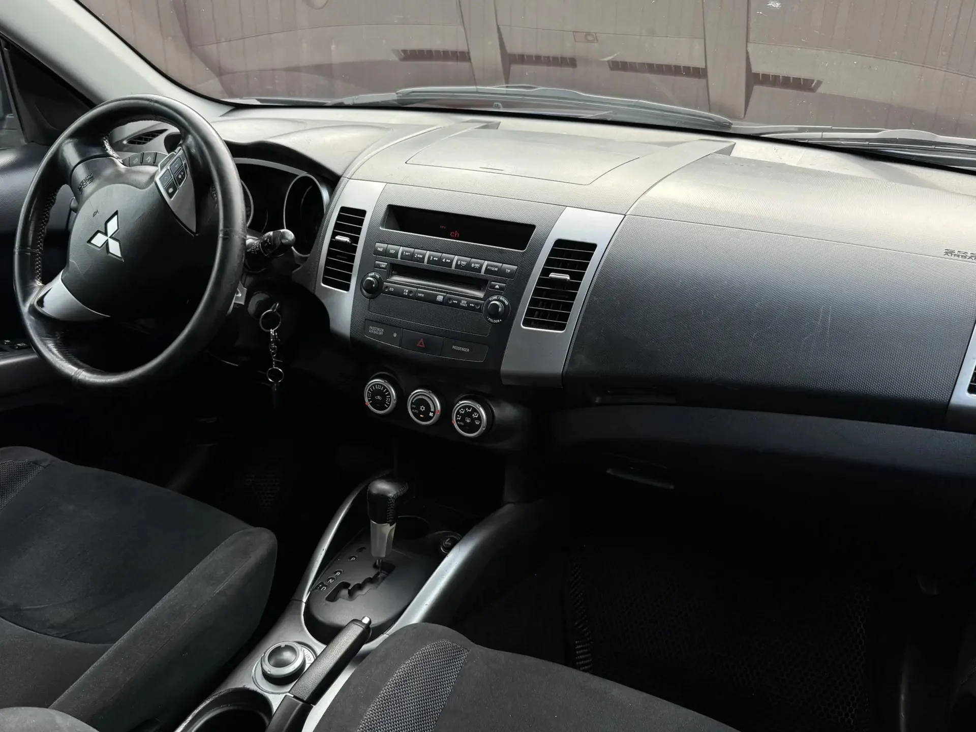 Mitsubishi Outlander II - миниатюра 9