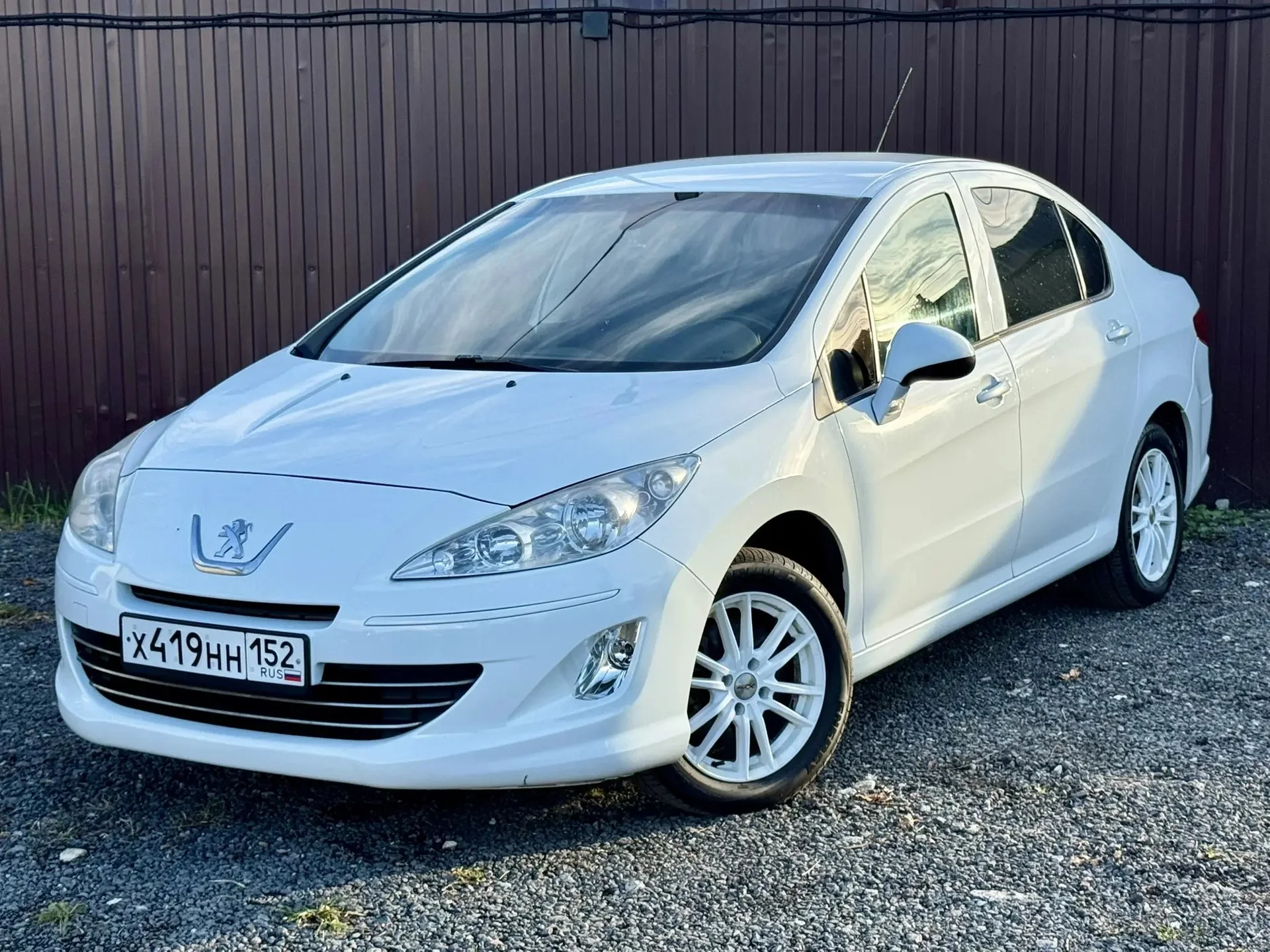 Peugeot 408 I - миниатюра 3