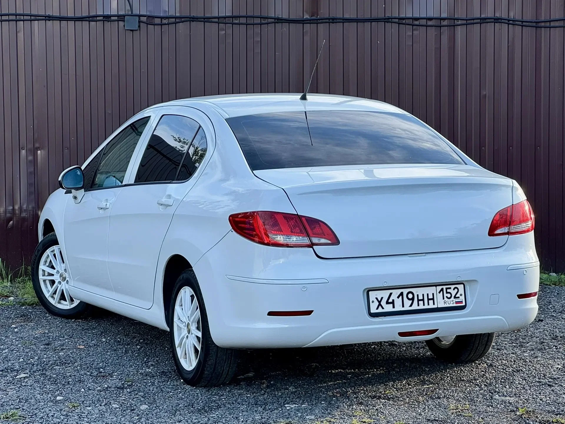 Peugeot 408 I - миниатюра 5