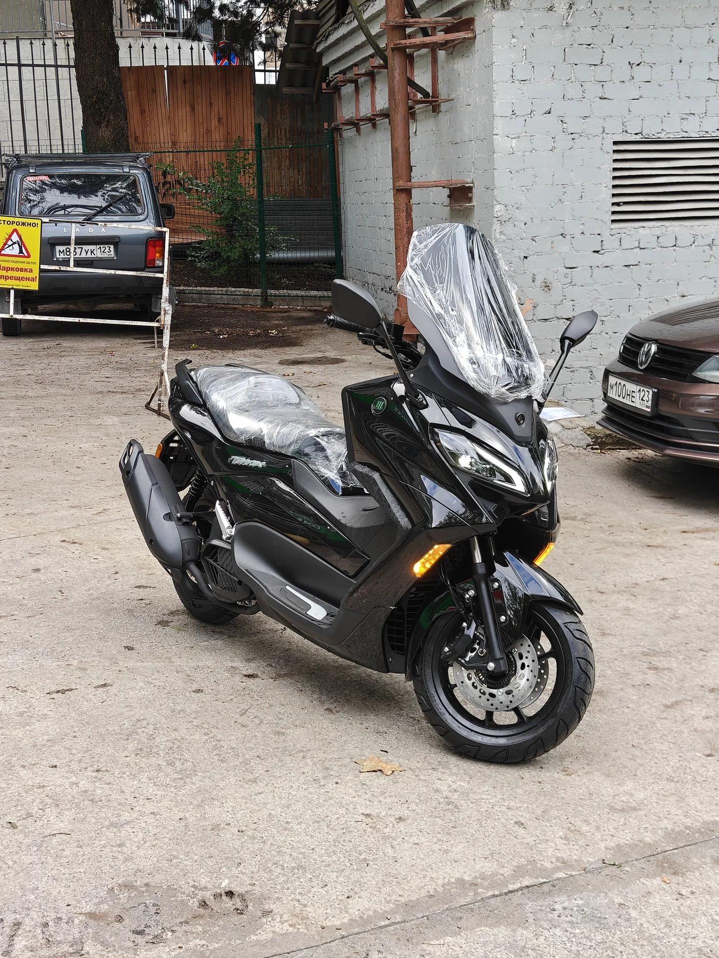 JILANG T-MAX (X-MAX 200) инжектор 49 куб.см. - миниатюра 2