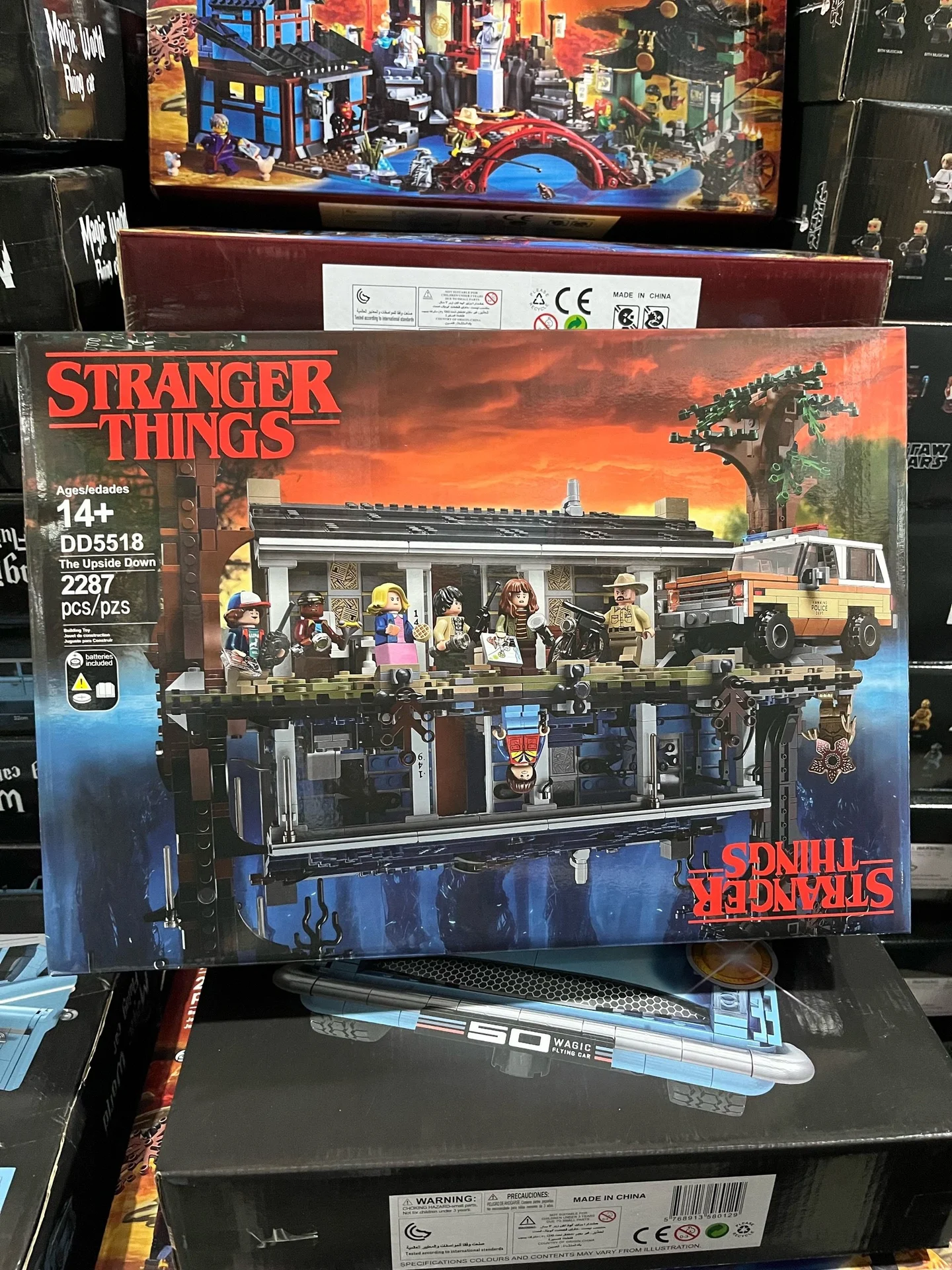 Конструктор Stranger Things Изнанка 2287 деталей - миниатюра 3