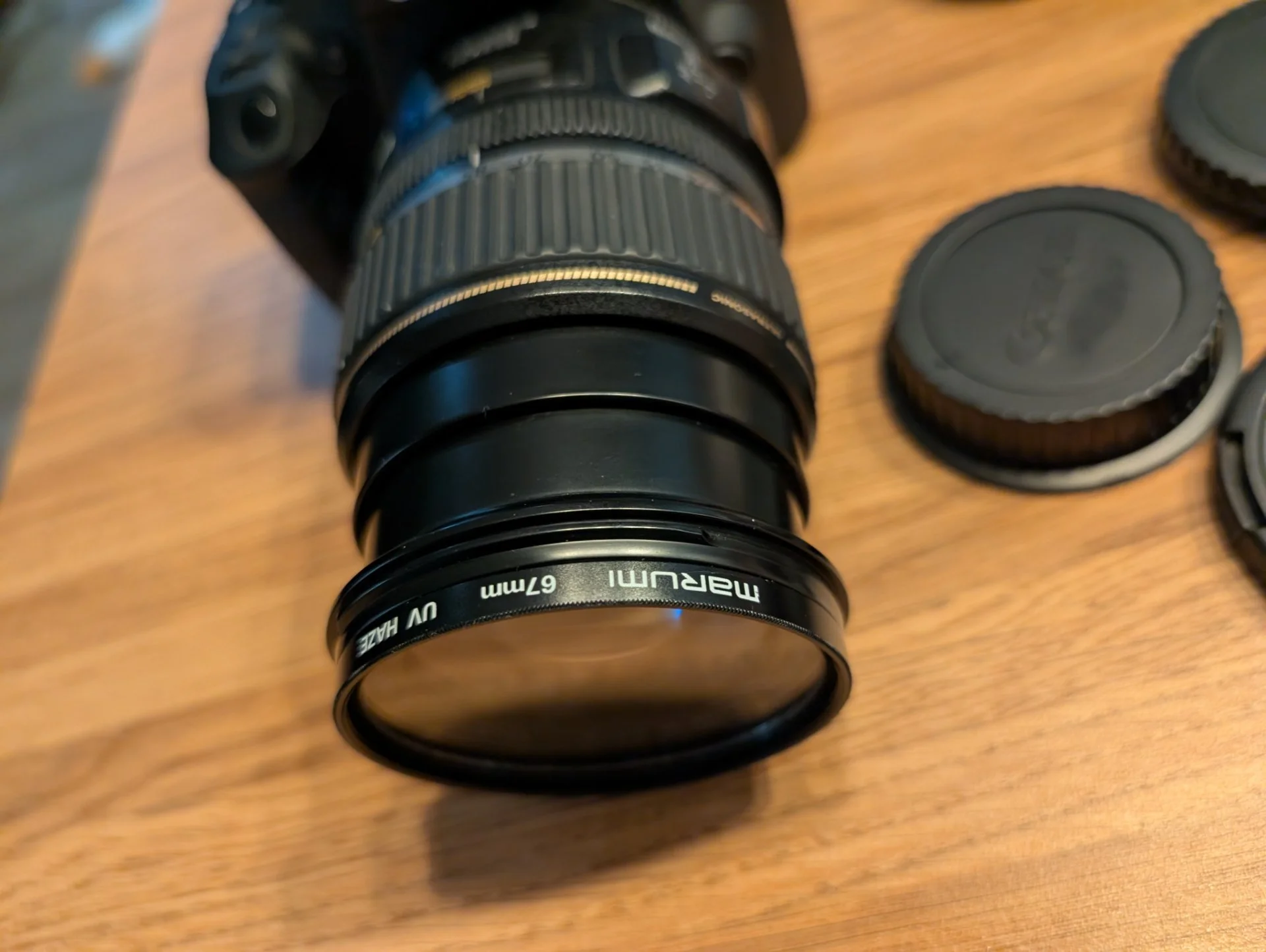 Зеркальная камера Canon 2000D + объектив 17-85 - миниатюра 3