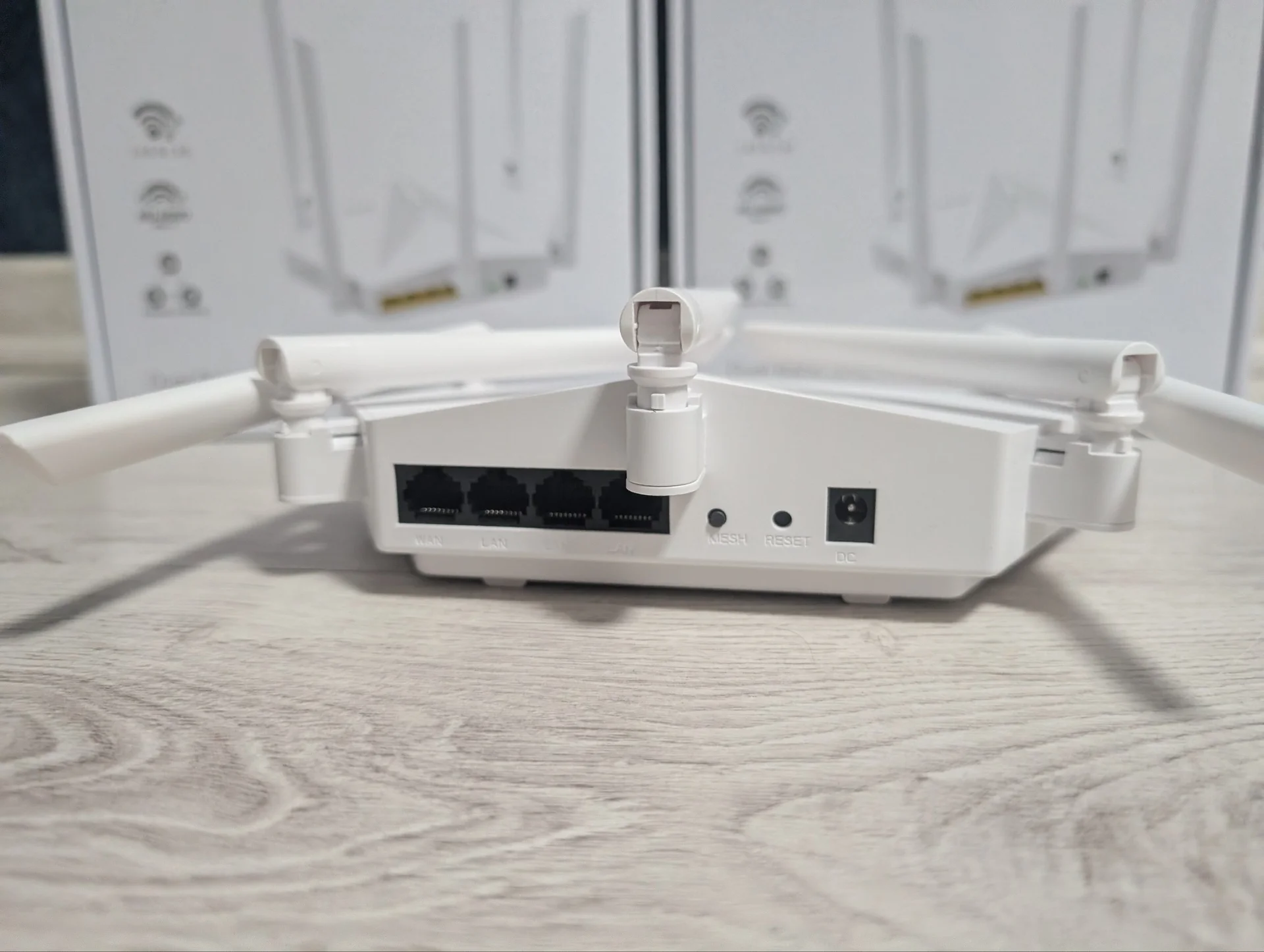 Всемогущий CreatLentem CLT-R30B1 openwrt - миниатюра 3