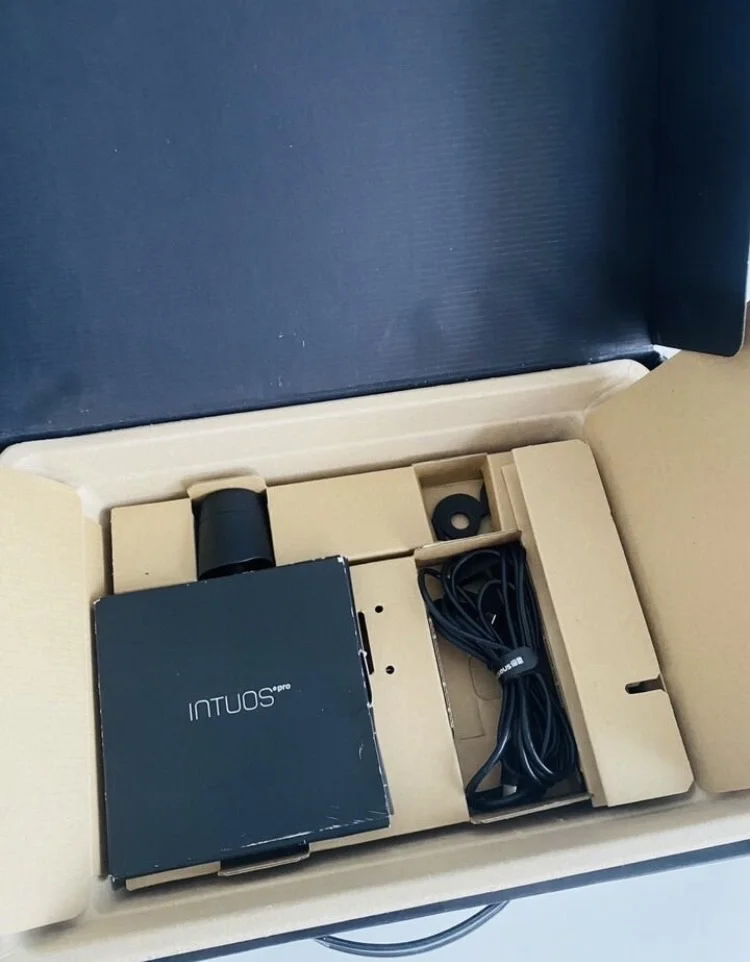 Графический планшет wacom intuos pro s - миниатюра 3