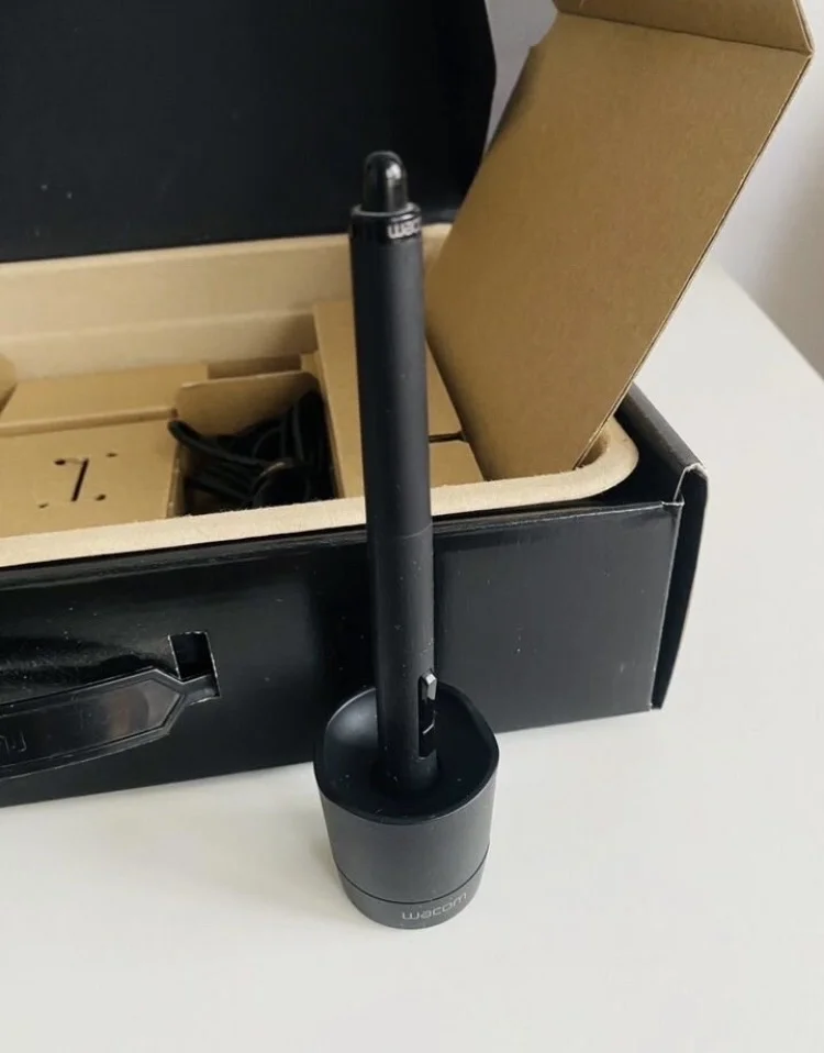 Графический планшет wacom intuos pro s - миниатюра 4