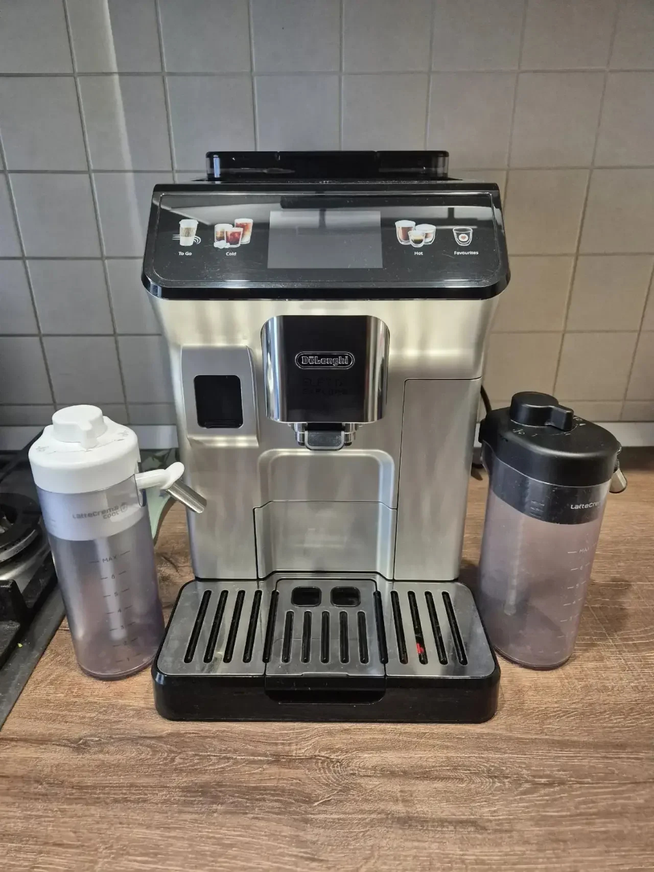 Кофемашина Delonghi Eletta Explore 450.55.S б/у - изображение 1