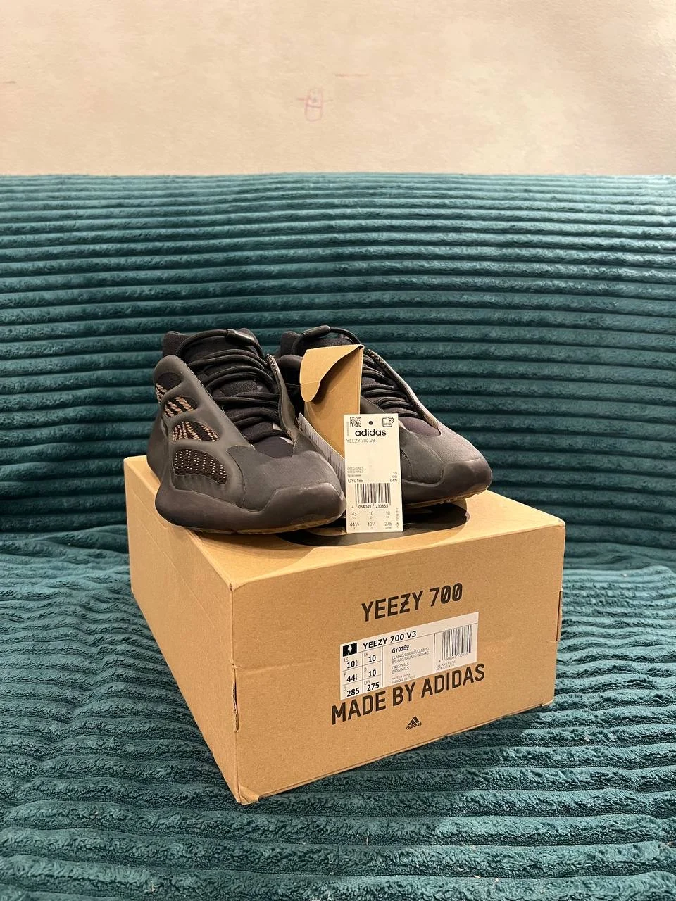 Adidas yeezy boost 700 v3 clabro оригинал - изображение 1