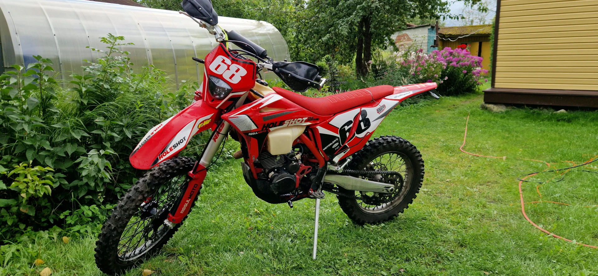 Regulmoto holeshot 300 red edition - изображение 1