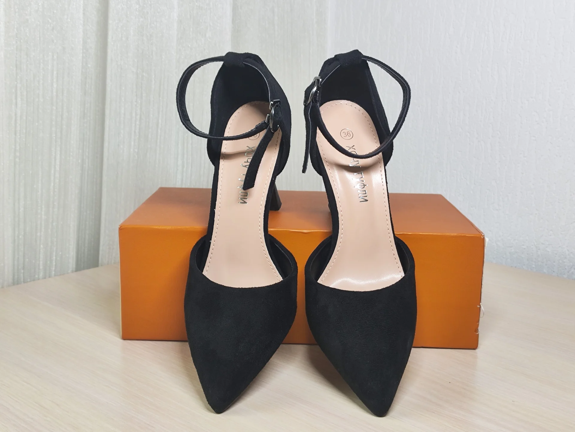 Туфли женские на шпильке - миниатюра 4