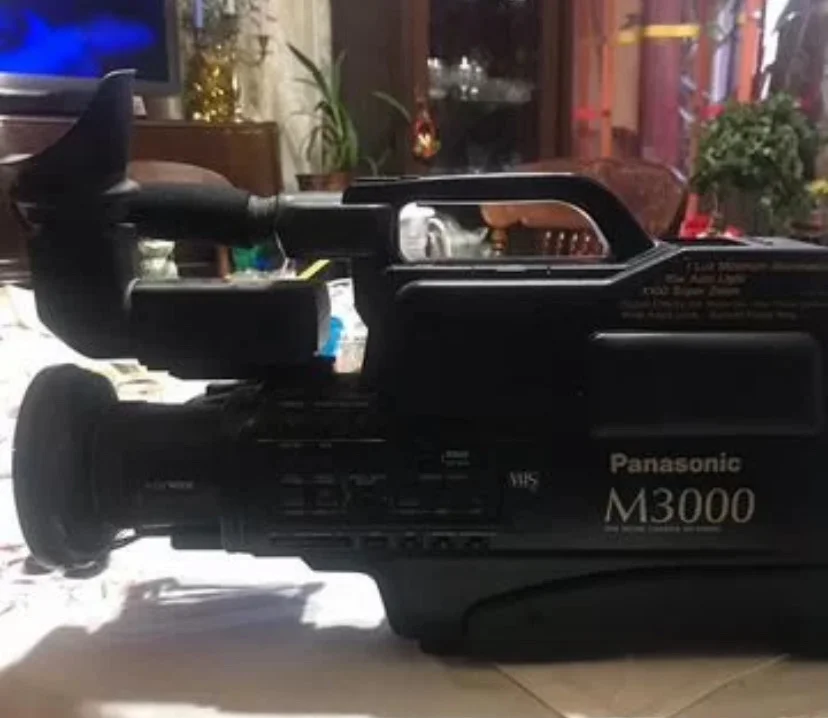 Видеокамера panasonic m3000 - миниатюра 2