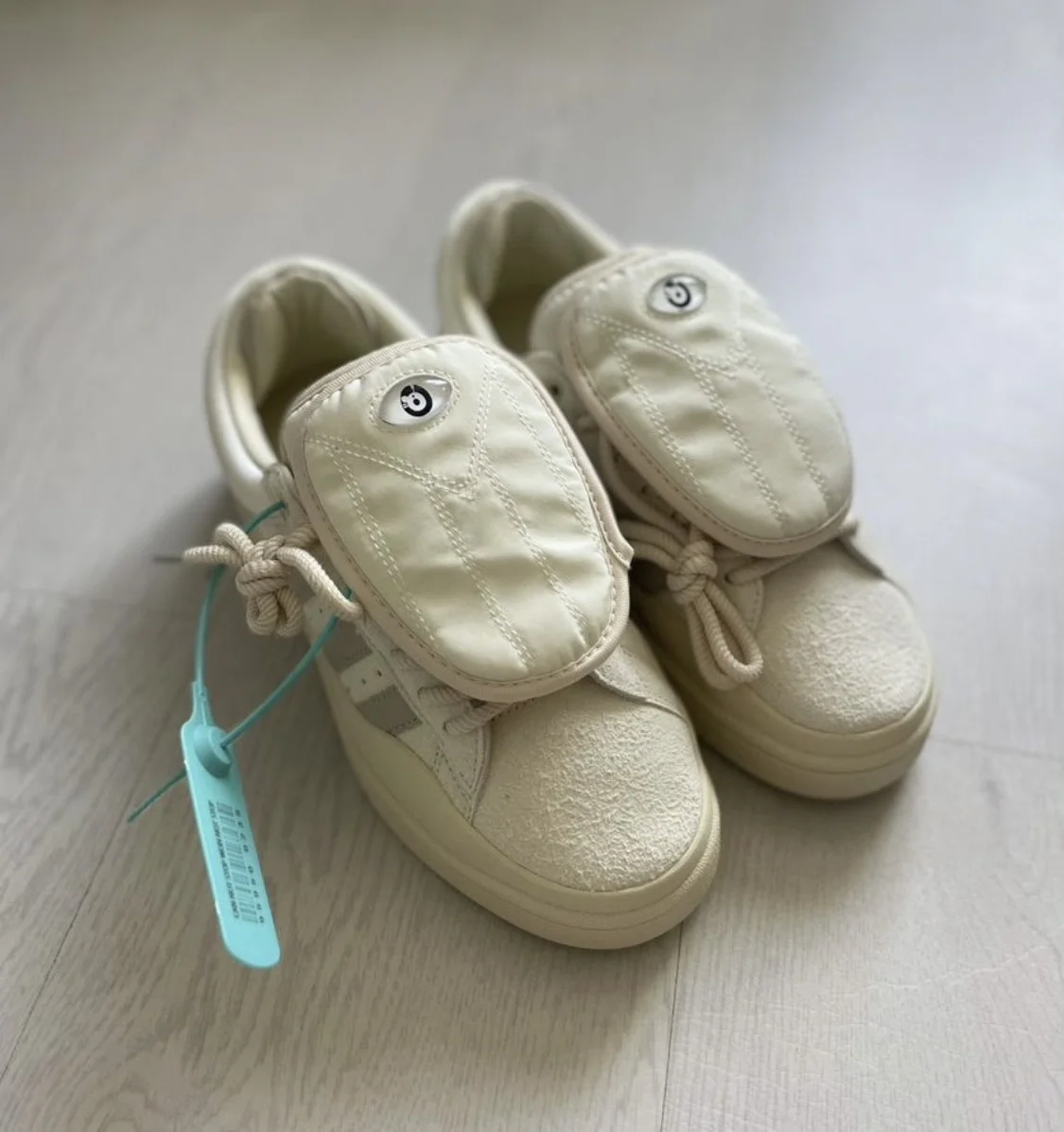 Кроссовки женские 40 размер adidas bad banny - миниатюра 2