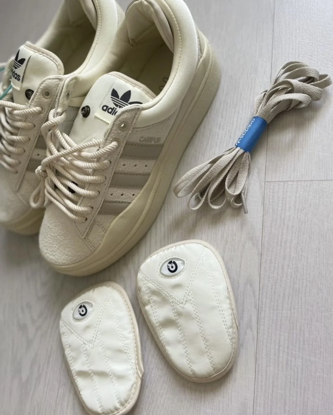 Кроссовки женские 40 размер adidas bad banny - миниатюра 4