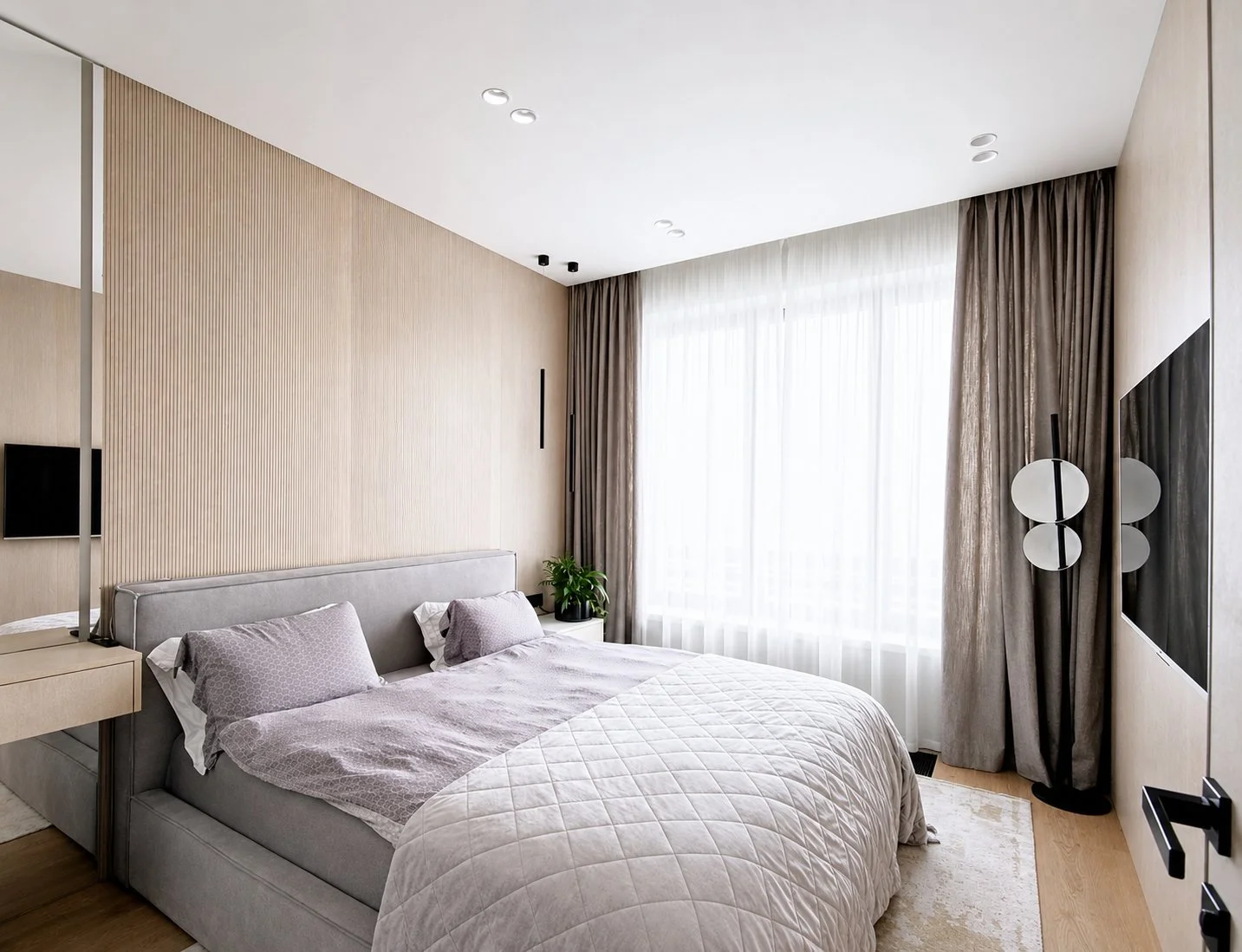 Видовая 4-комн. квартира, 95,8 м² с шикарным ремонтом - миниатюра 5
