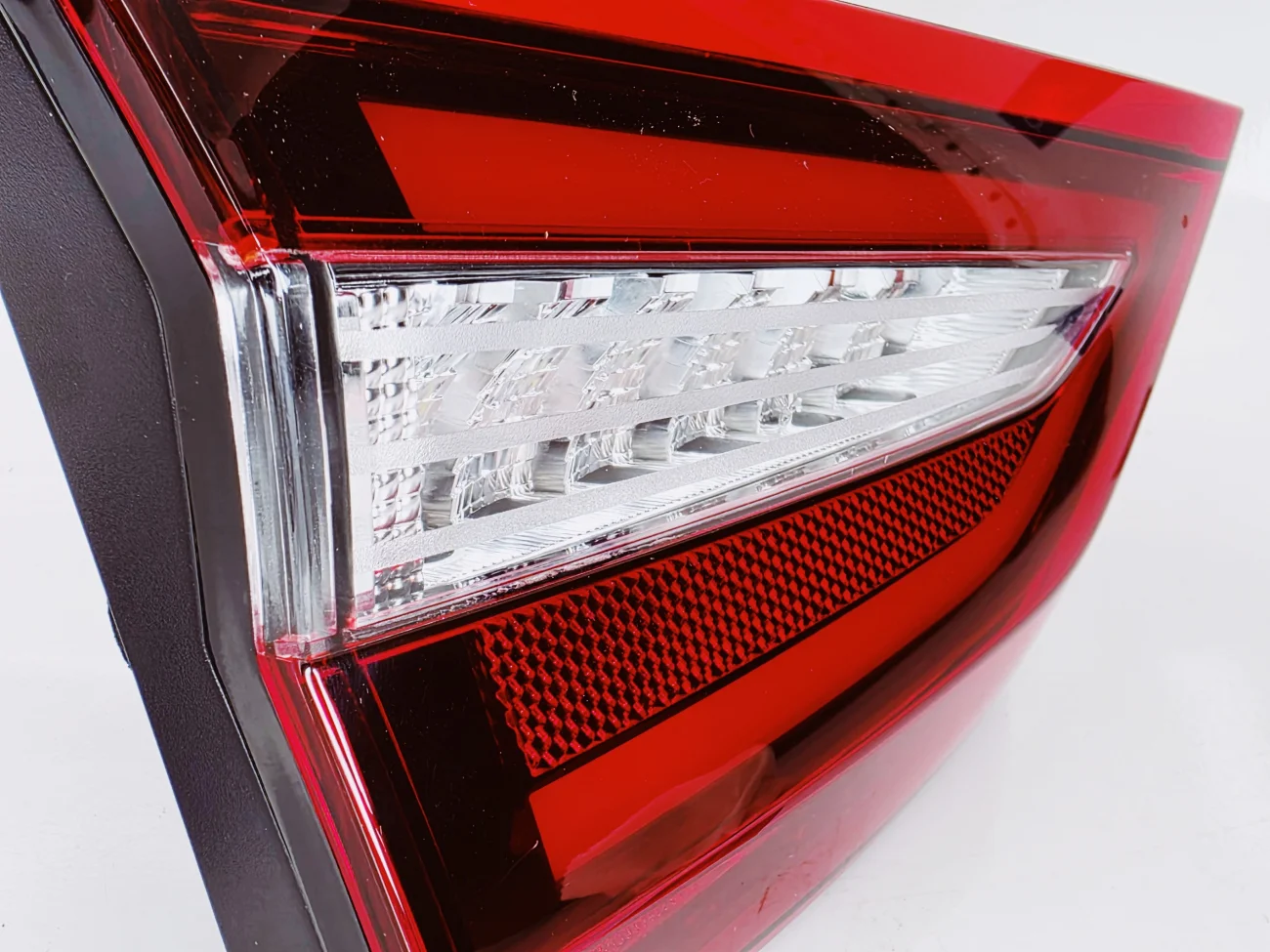 Фонарь задний внутренний левый диодный  LED. Веста Vesta NG / FL. АвтоВАЗ - миниатюра 2