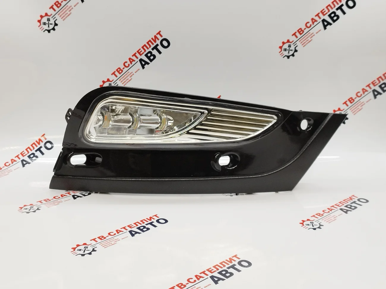 Противотуманные фары (ПТФ) с облицовками. Лада Веста, светодиодные, Auto Light Technology (хром отражатель)