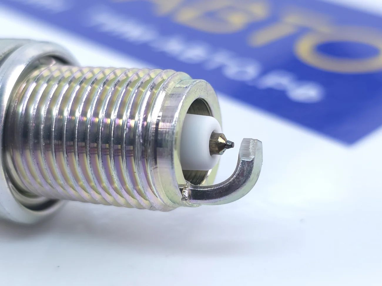 Свеча зажигания Иридиевая. BCPR6EIX-11 ВАЗ 16 кл. NGK. - миниатюра 2