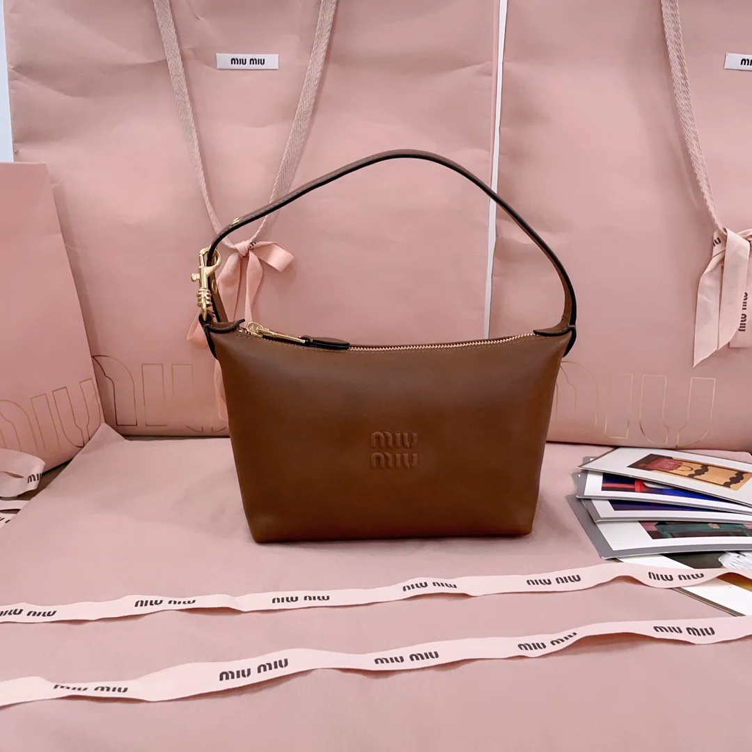 Сумка Miu Miu из мягкой кожи, коричневая - изображение 1