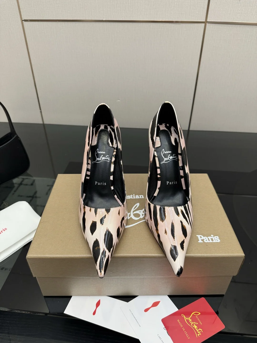 Женские туфли с высоким каблуком Christian Louboutin - изображение 1
