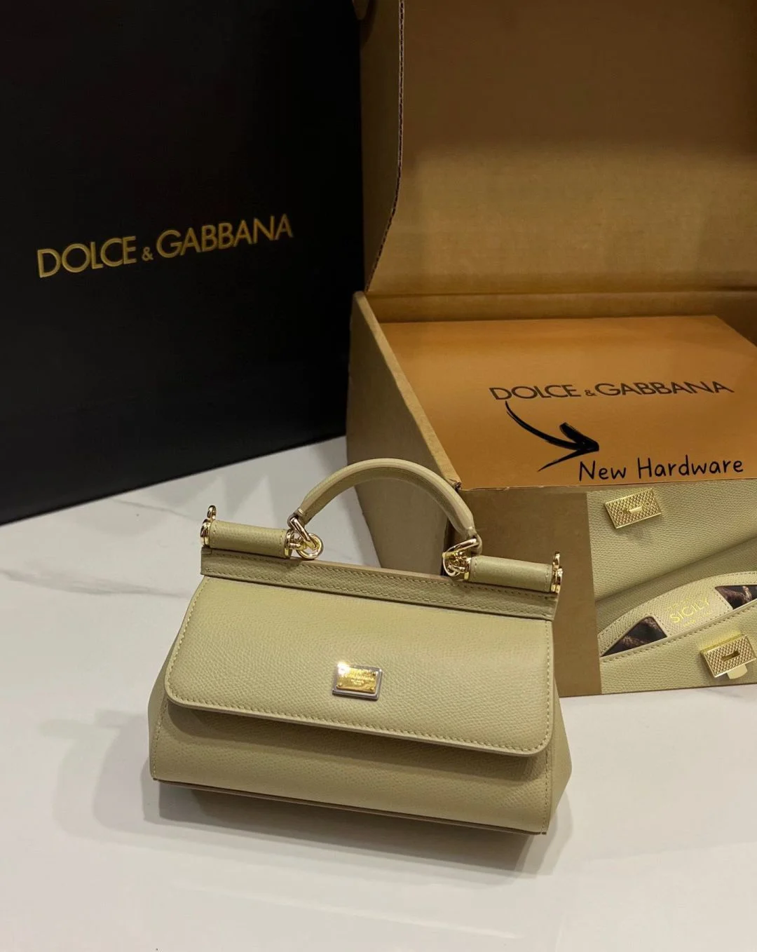 Сумка Dolce & Gabbana Sicily - изображение 1