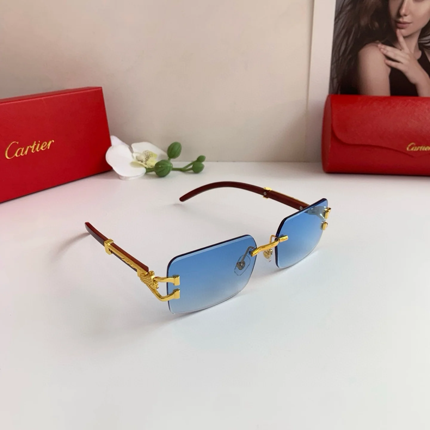 Солнцезащитные очки Cartier бескаркасные квадратные с синими линзами - изображение 1