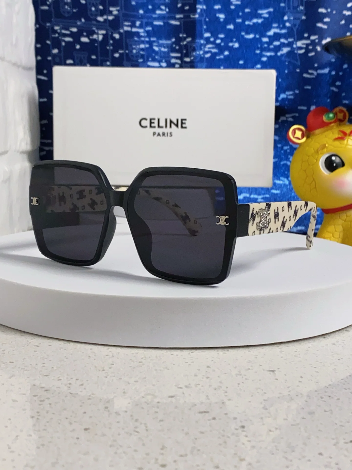 Солнцезащитные очки Celine - изображение 1