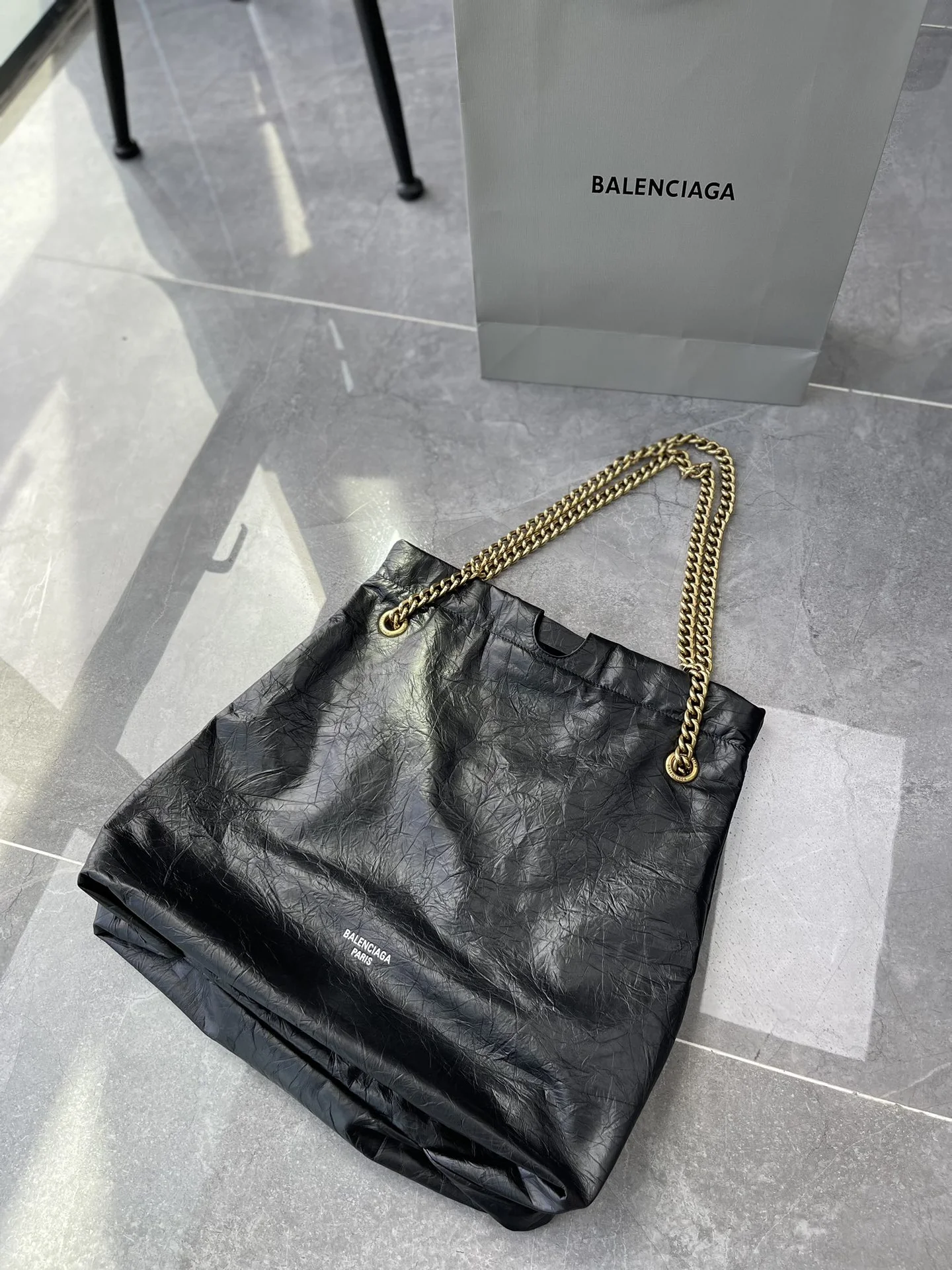 Черная сумка Balenciaga среднего размера - изображение 1