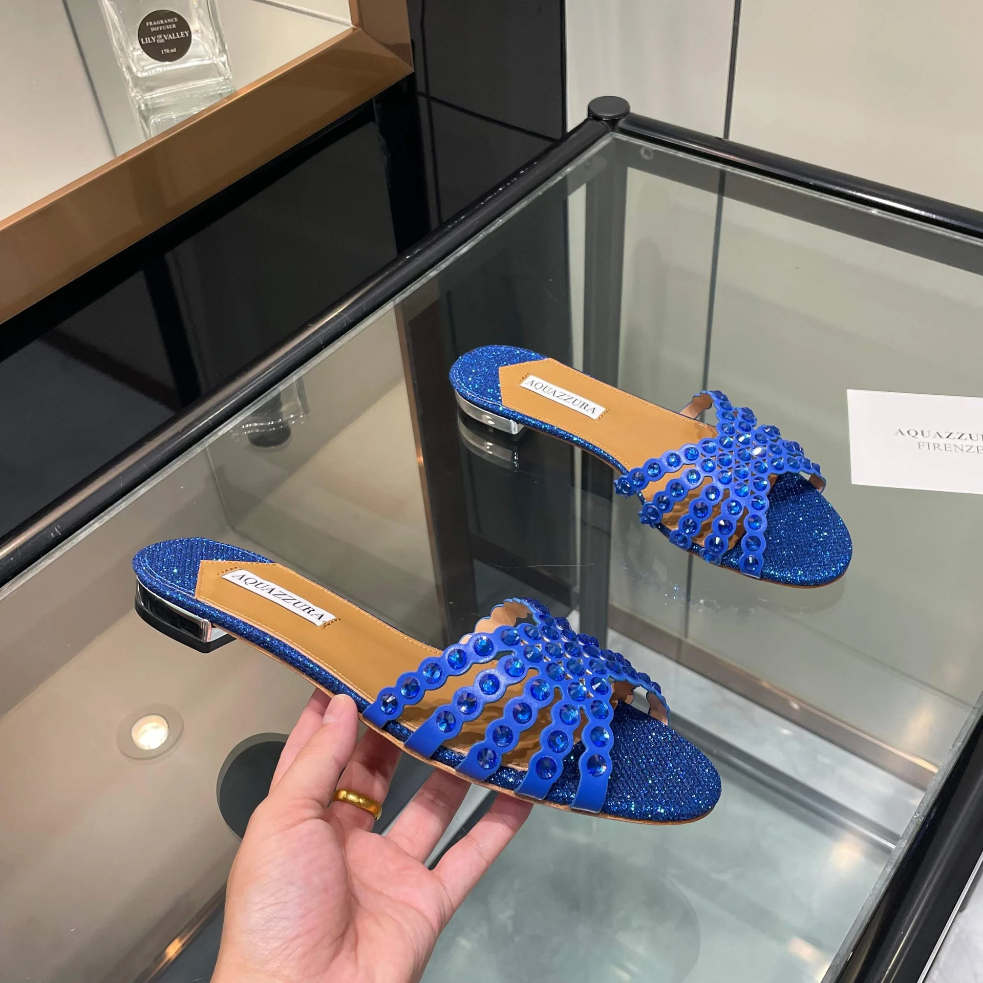 Сандалии Aquazzura синие со стразами - изображение 1