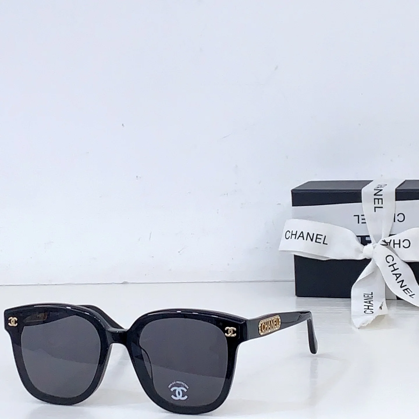 Солнечные очки Chanel, черные, модель CH6817 - изображение 1