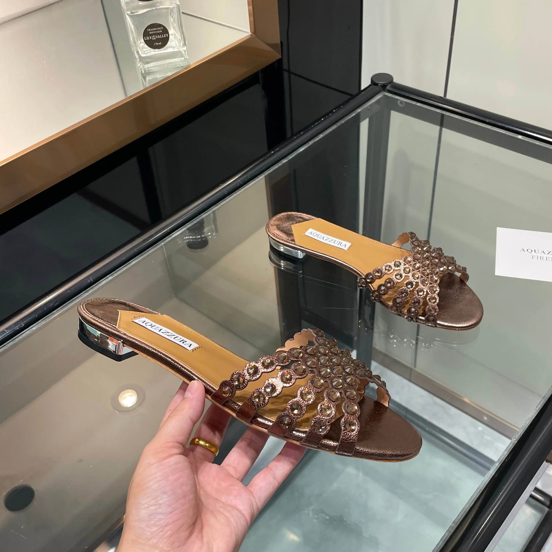 Женские босоножки Aquazzura со стразами на каблуке - изображение 1