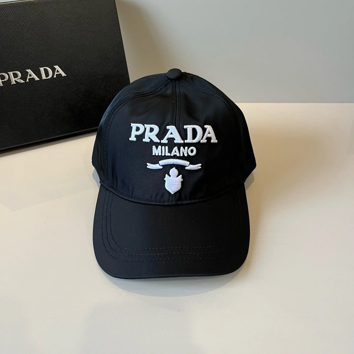 Кепка Prada Milano черная - изображение 1