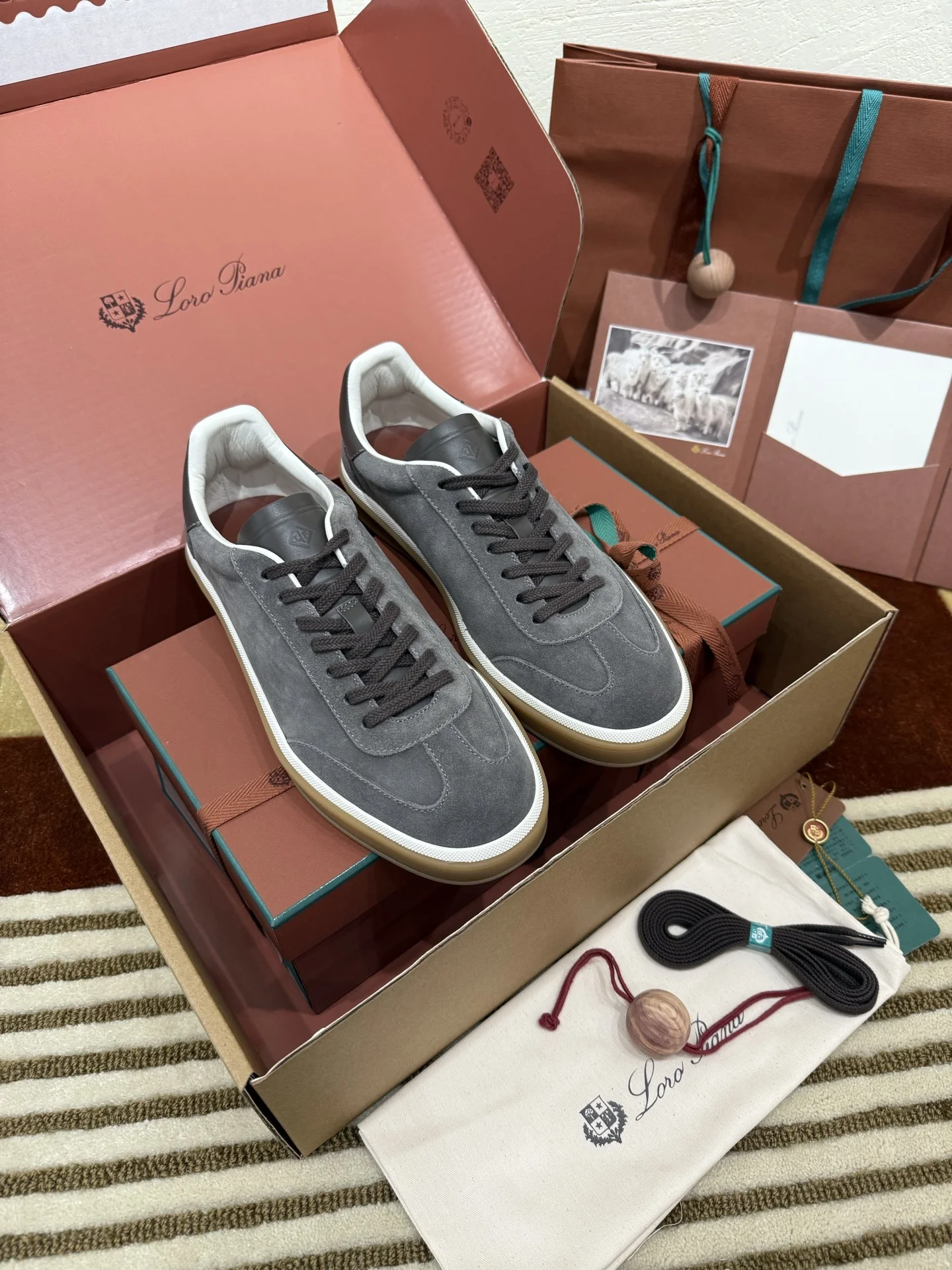 Кроссовки Loro Piana Tennis Walk серые - изображение 1