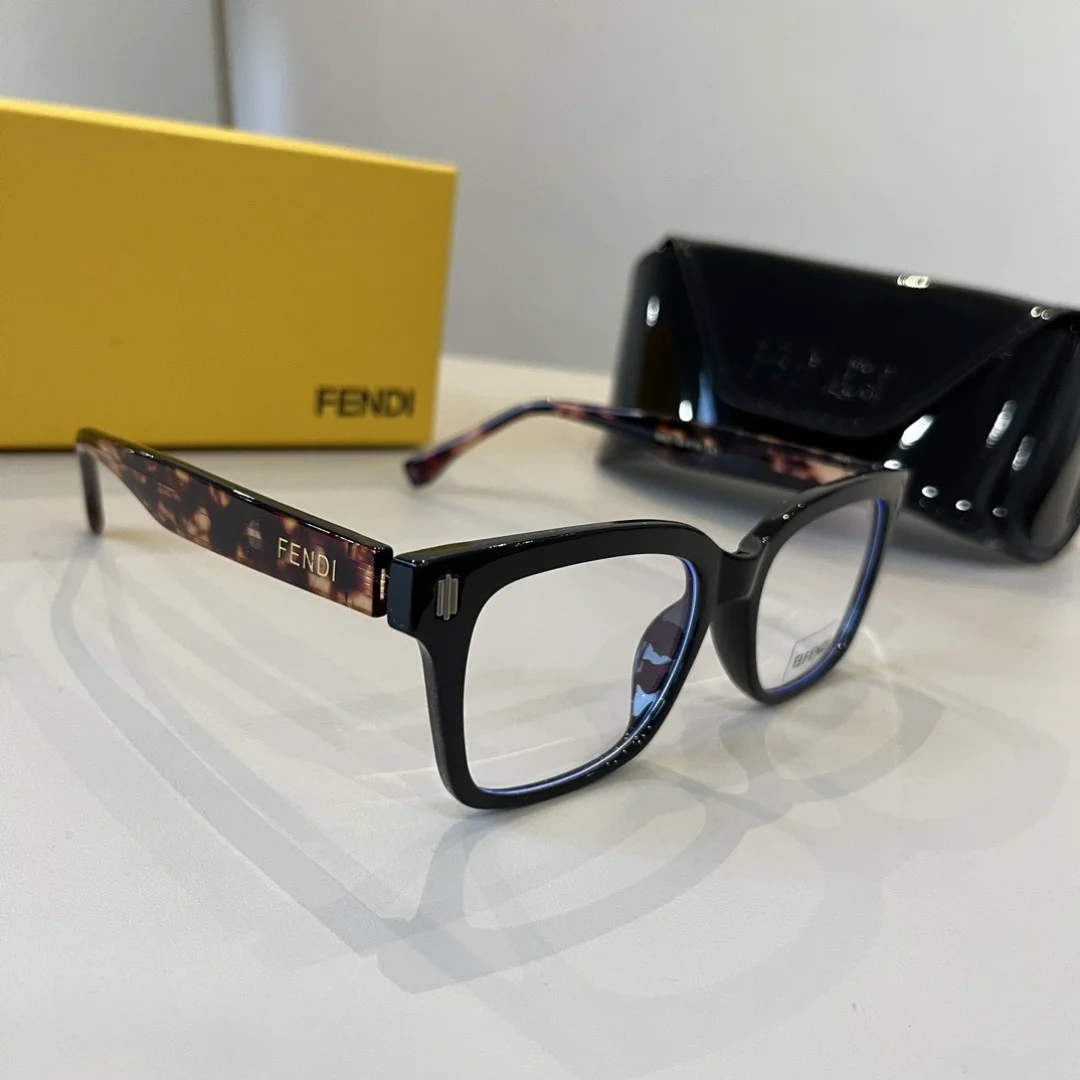 Очки Fendi - изображение 1