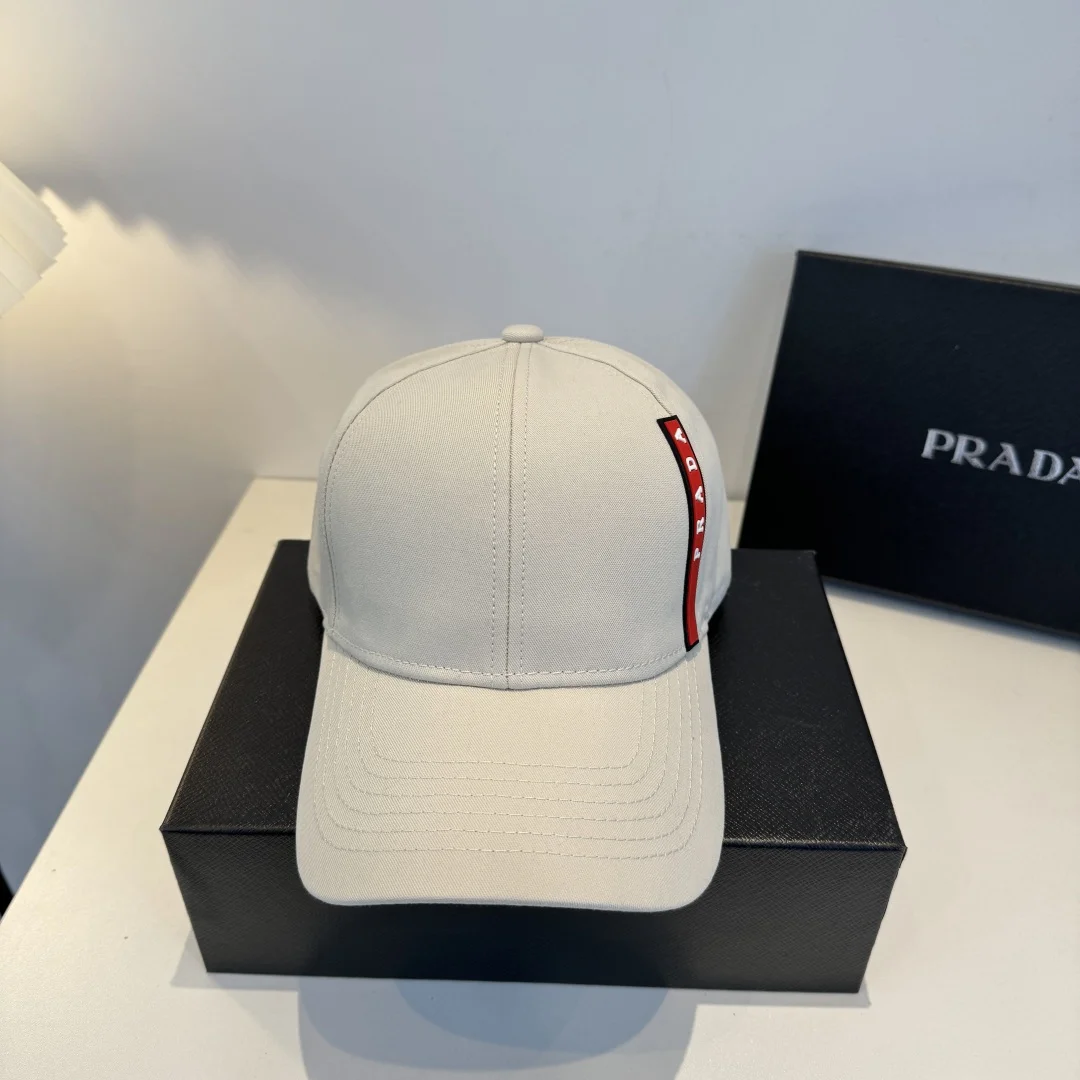Кепка Prada серая классическая - изображение 1