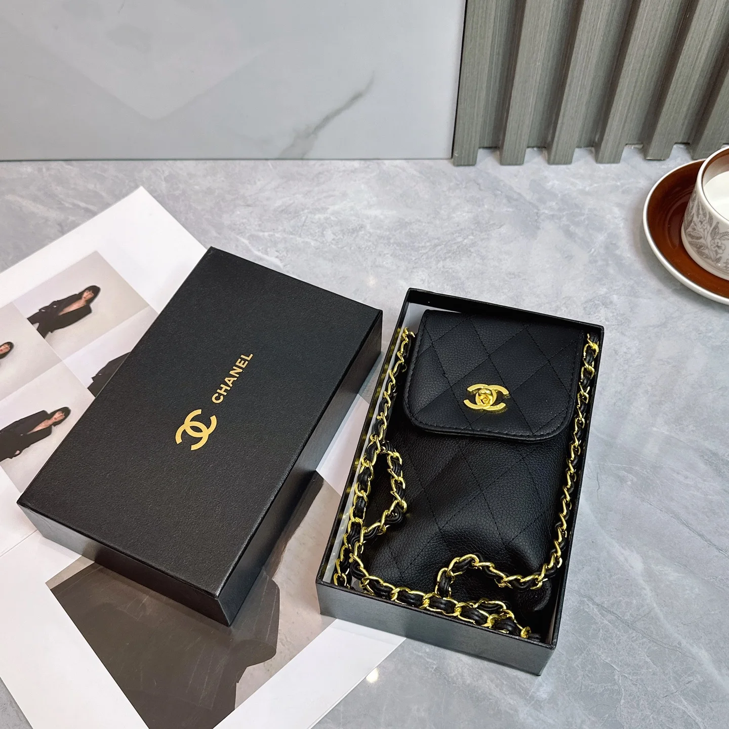 Сумка Chanel с цепочкой - изображение 1