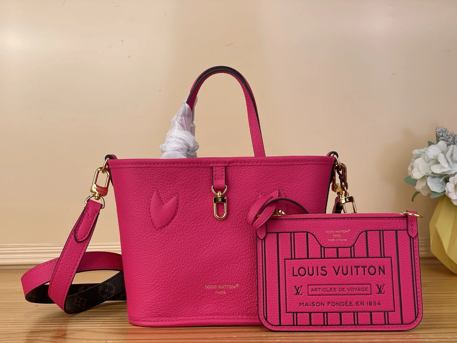 Сумка Louis Vuitton Neverfull Bandoulière Inside Out BB - изображение 1
