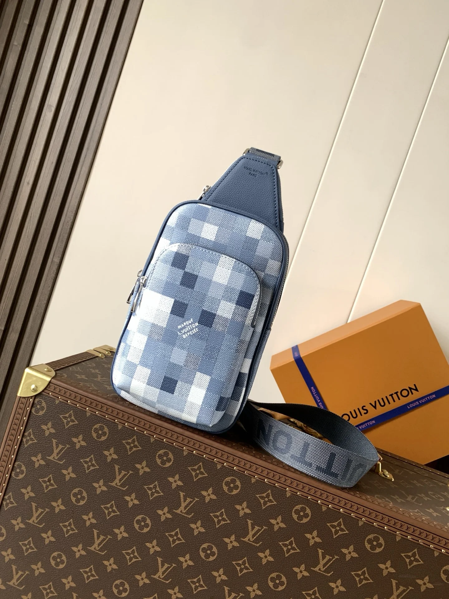Louis Vuitton Сумка Avenue - изображение 1