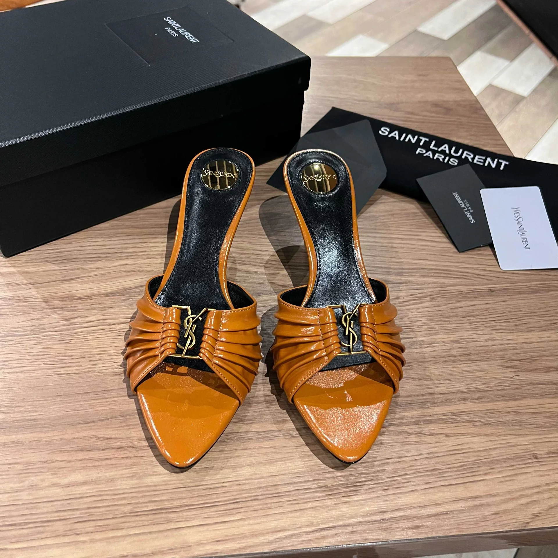 Мюли Saint Laurent с замком YSL - изображение 1