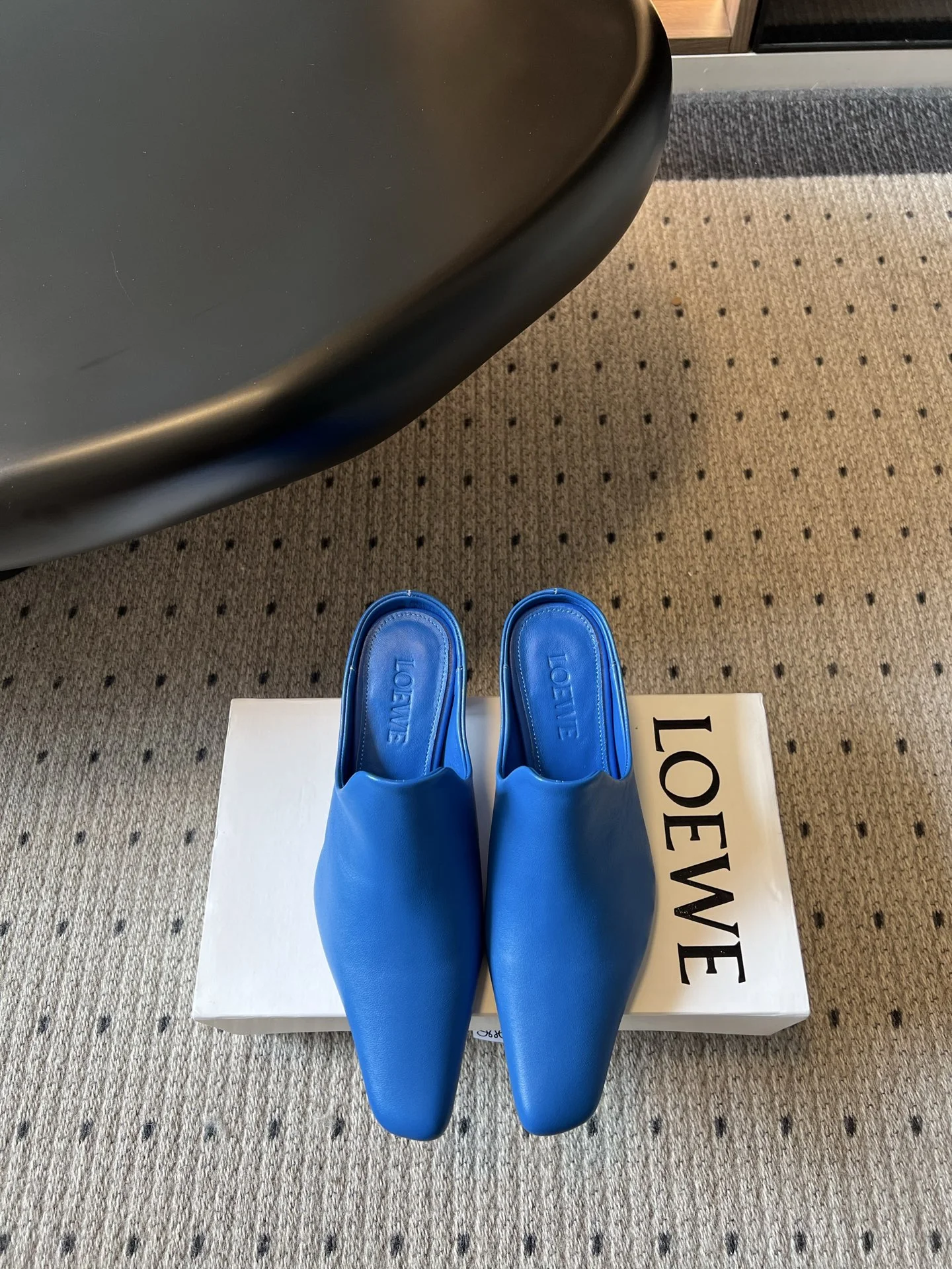 Мюли Loewe женские из натуральной кожи синие - изображение 1