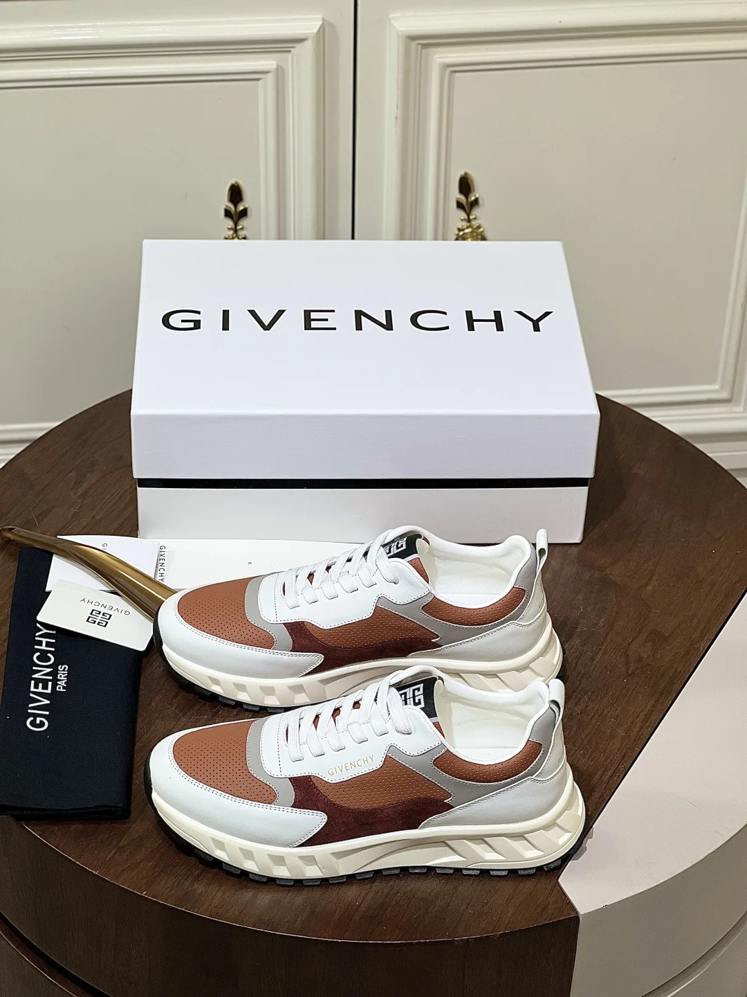Мужские кроссовки Givenchy из натуральной кожи - изображение 1