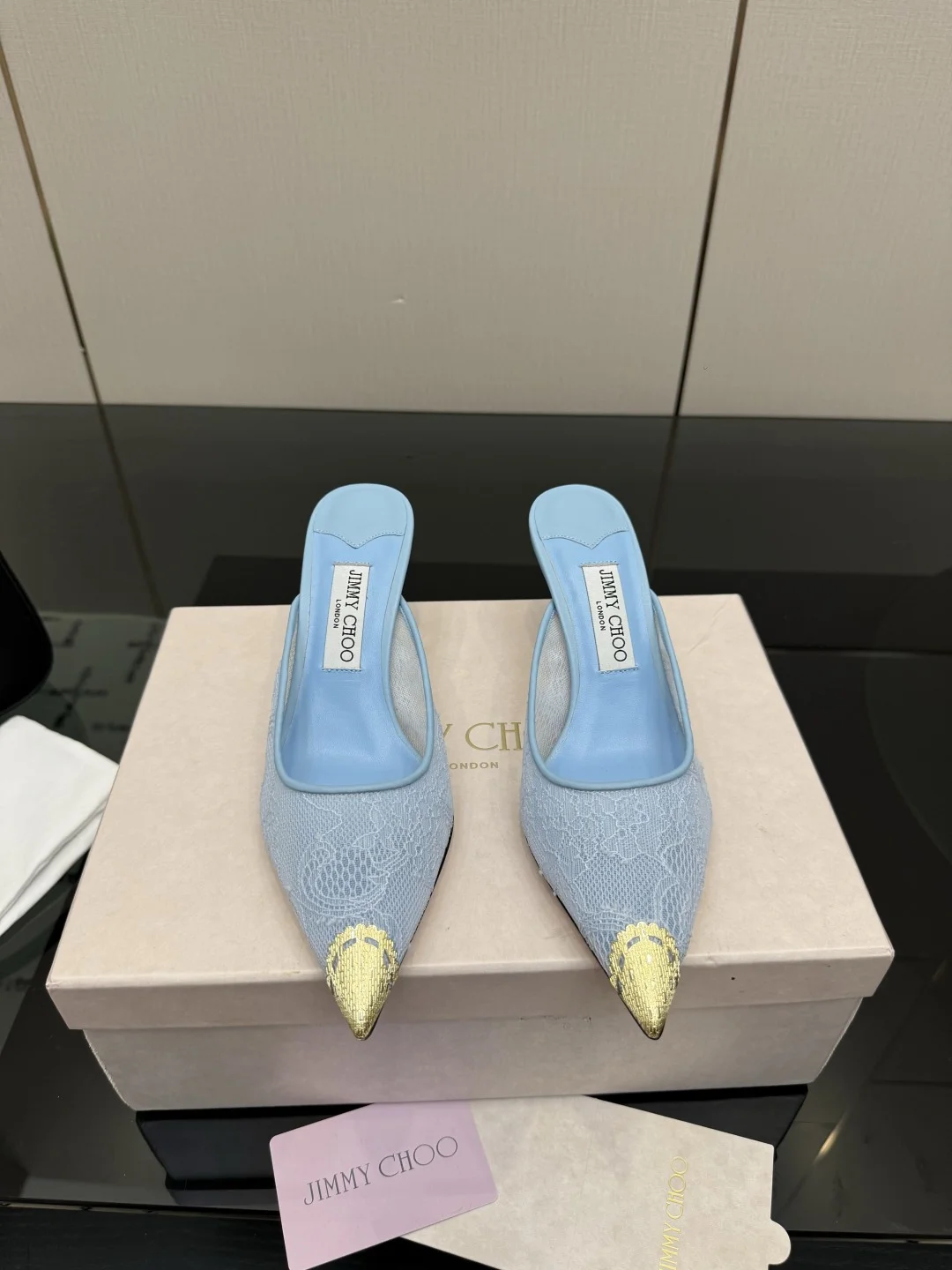 Женские туфли Jimmy Choo из голубого кружева - изображение 1