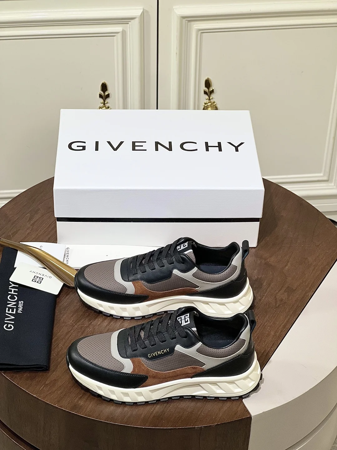 Мужские кроссовки Givenchy - изображение 1