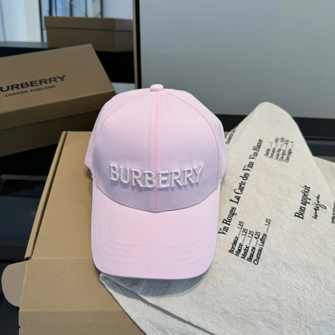 Кепка Burberry розовая - изображение 1