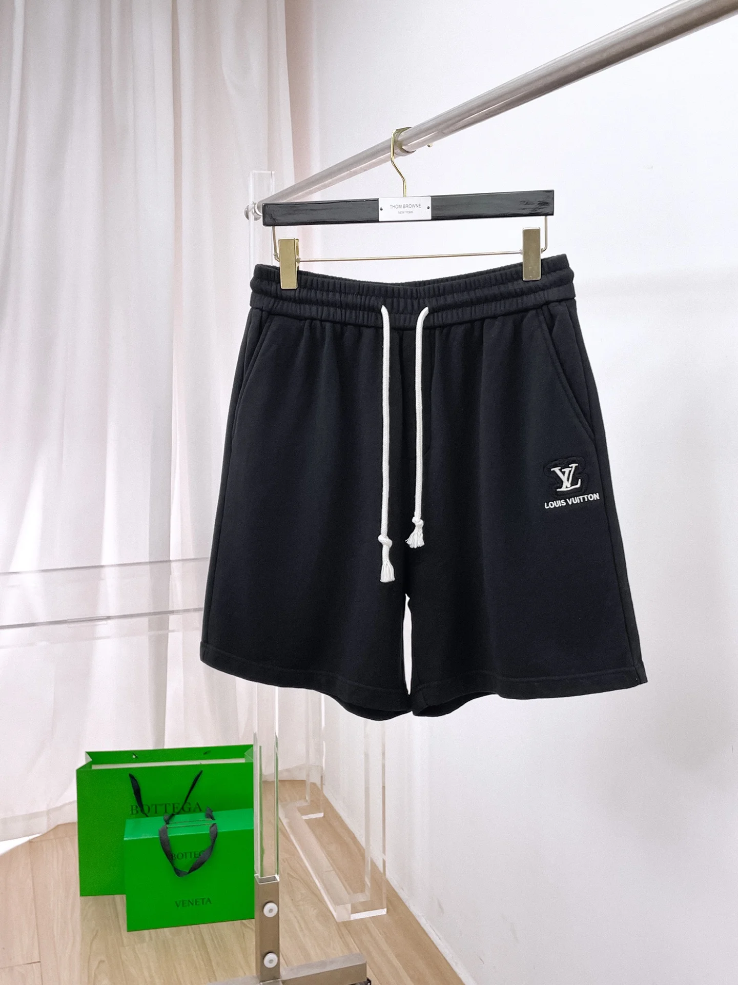 Мужские шорты LV модель P190, классический дизайн