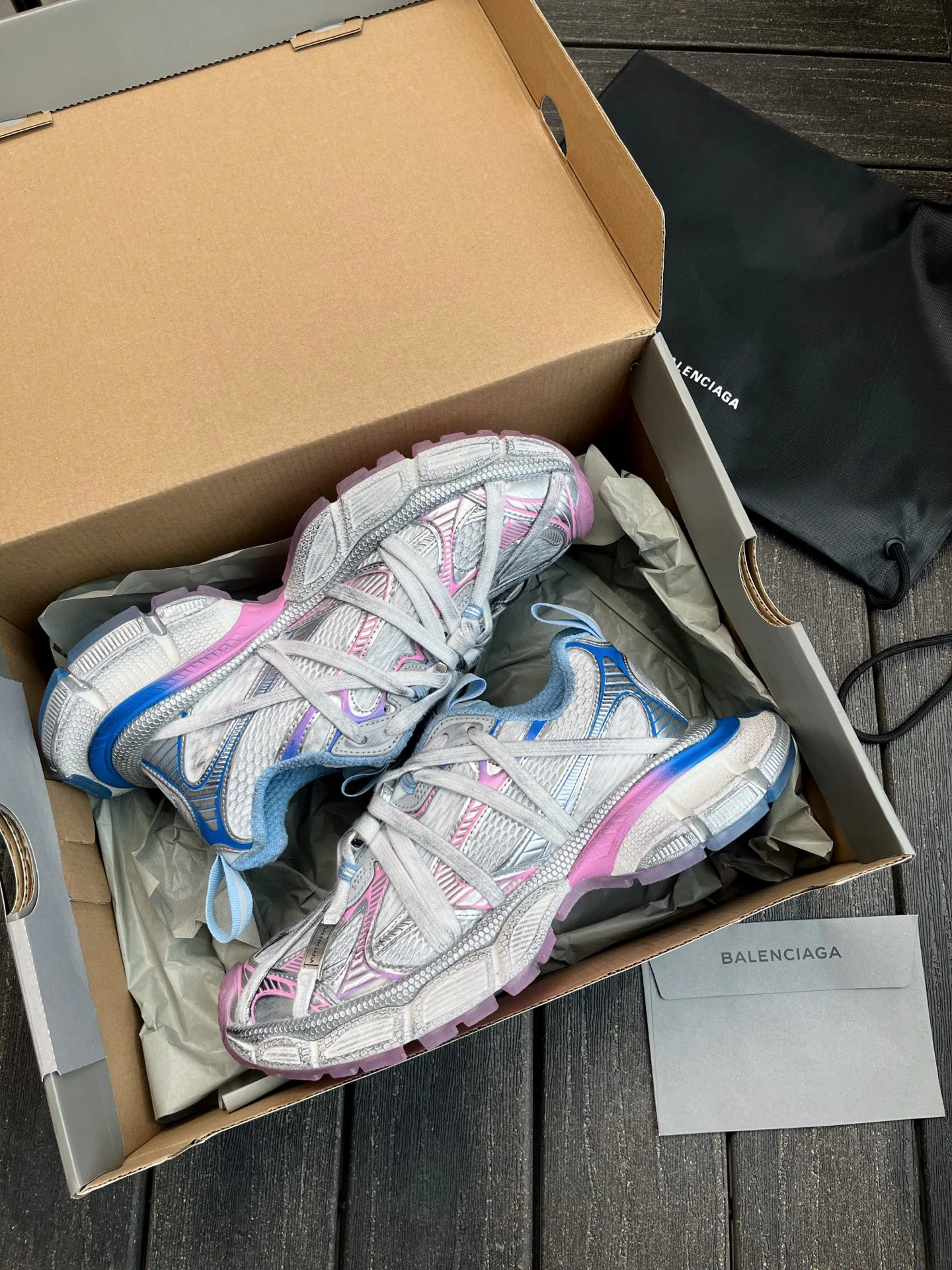 Женские кроссовки Balenciaga Track Trainer 3XL серебристые - изображение 1