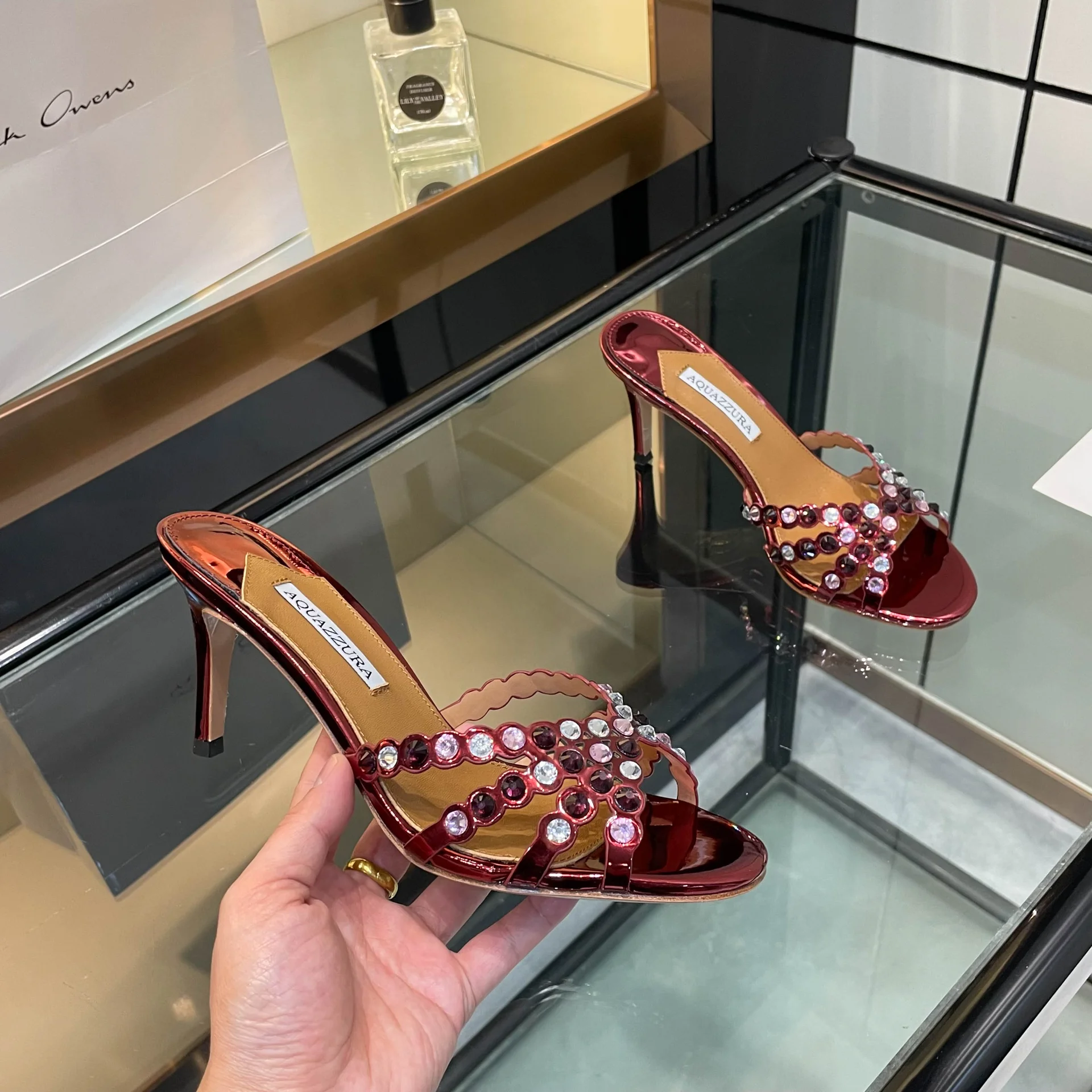 Aquazzura Женские босоножки на каблуке со стразами - изображение 1